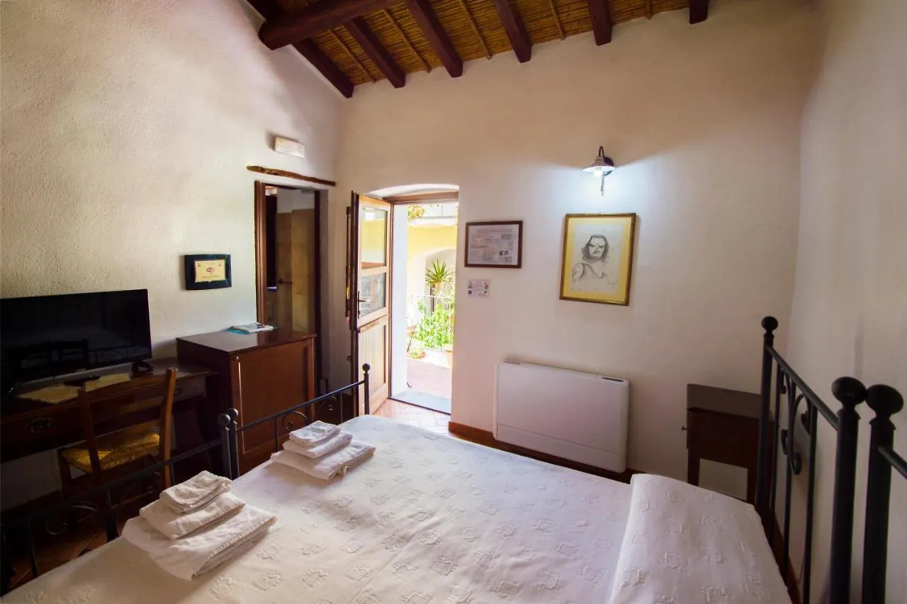 Antico Borgo Otel Galtellì İtalya